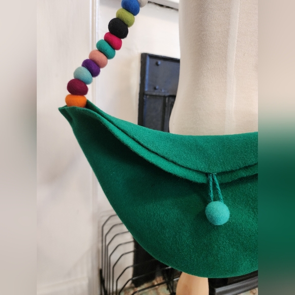 Source Unknown Green Felt Bag with Multicolor Strap - Picture 3 of 7